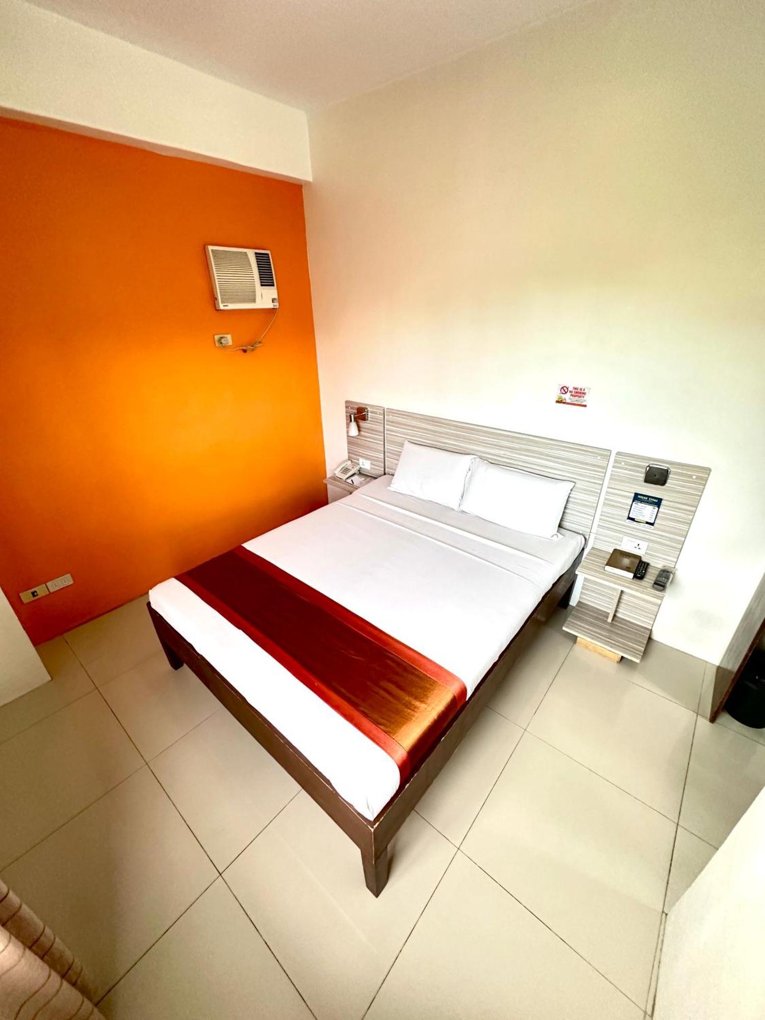 Travelbee Business Inn Cebu Exteriör bild