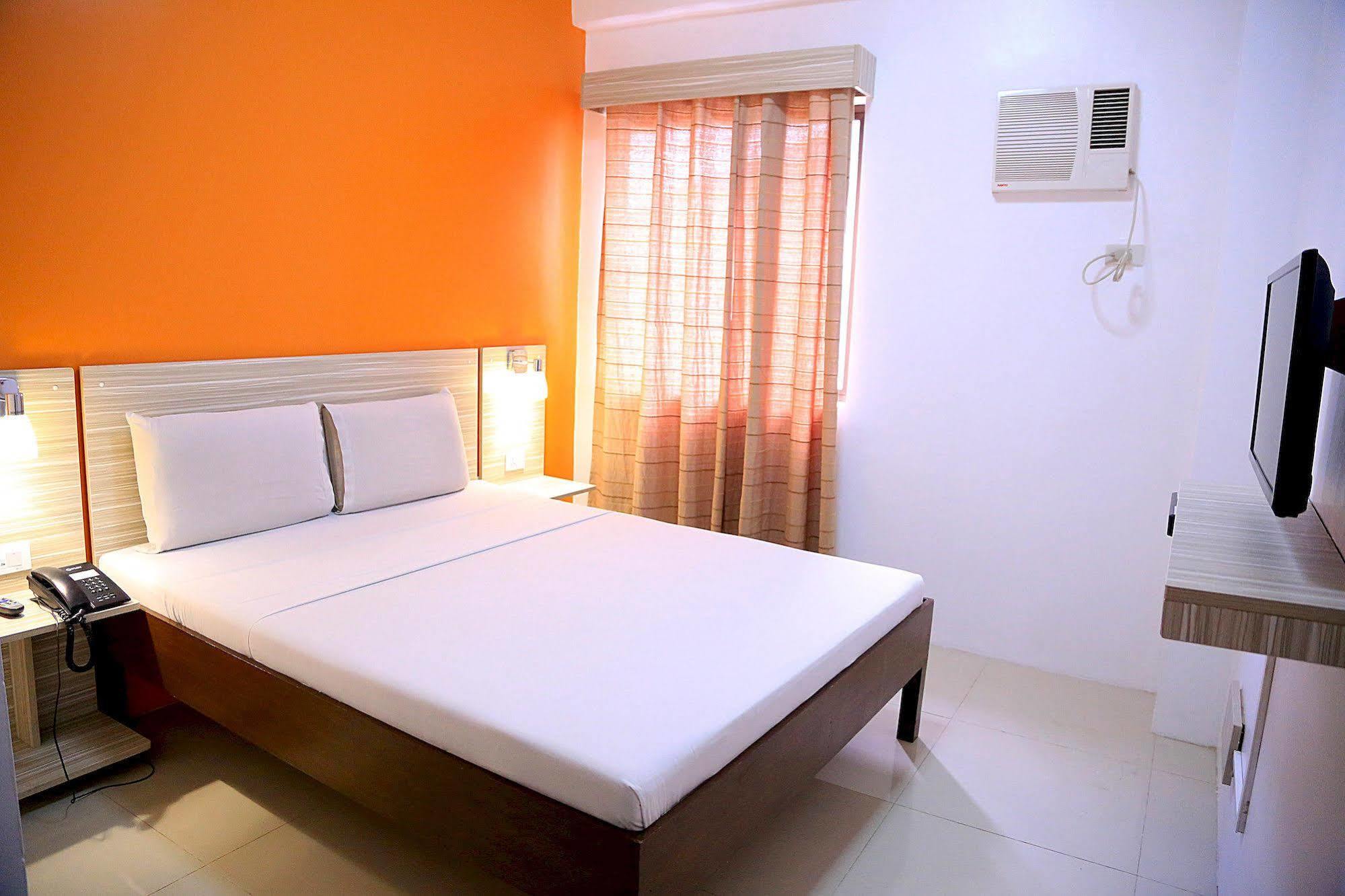 Travelbee Business Inn Cebu Exteriör bild